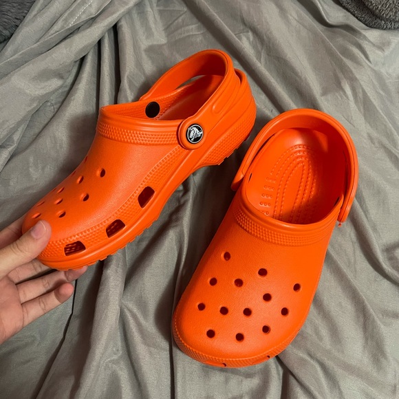 orange crocs mens 11